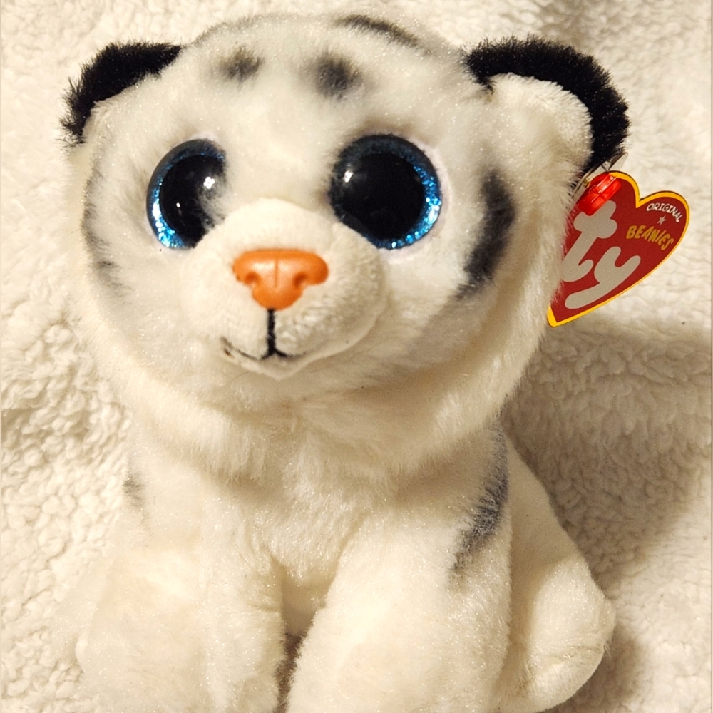 Ty Beanie Babies Collection Tundra the White Tiger Bday November 29